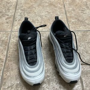 Nike air tennis shoes